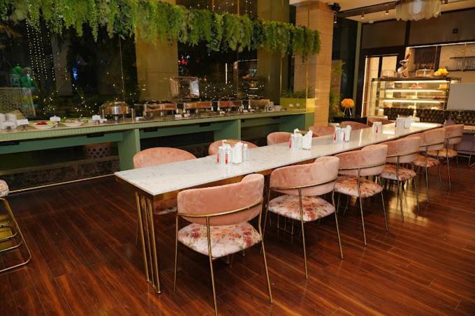 The Galgotias Hotel Gurugram Gurgaon Esterno foto